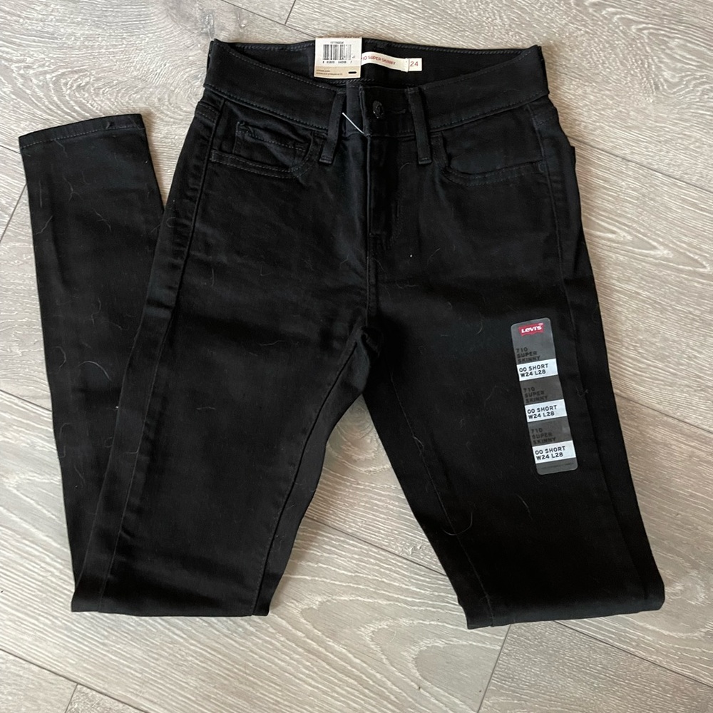 NWT Black Levis Skinny Jeans